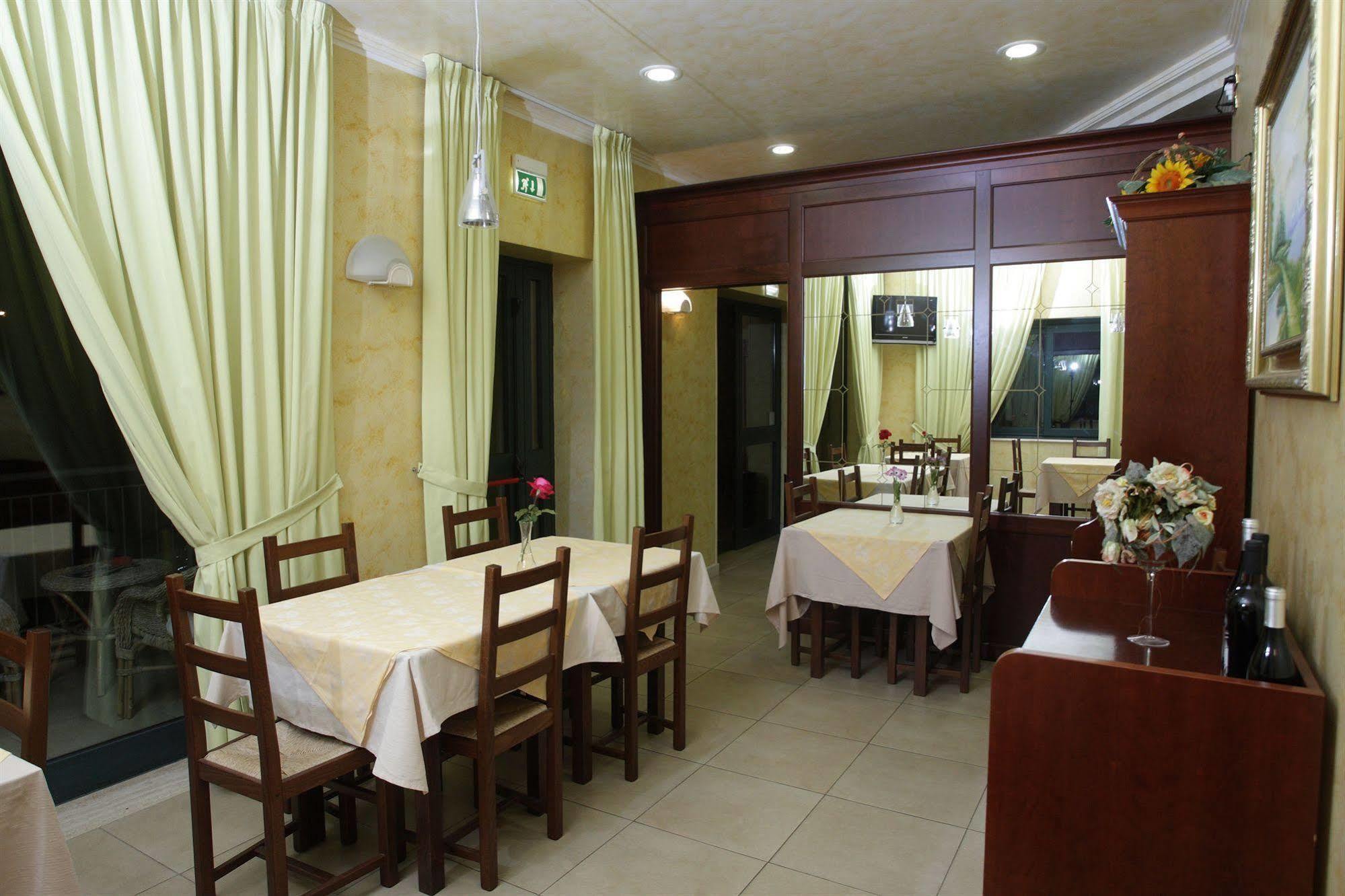 Pino Hotel Джиццерия Экстерьер фото